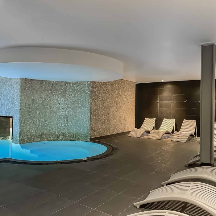 Elemis Peaceful Pregnancy Massage | 